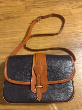 Vintage Dooney & Bourke Navy and Tan Crossbody Leather Bag
